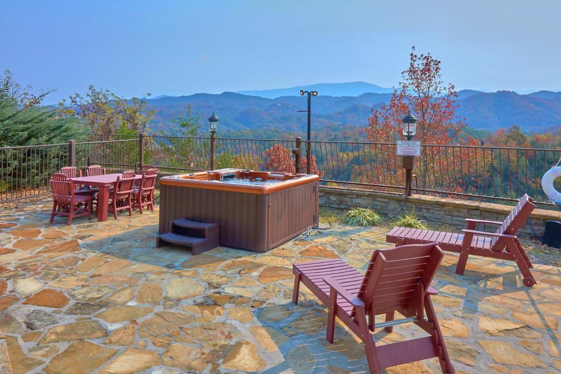 סביירוויל Journey'S End, 5 Bedrooms, Sleeps 12, Private Outdoor Pool, Theater, Sauna מראה חיצוני תמונה