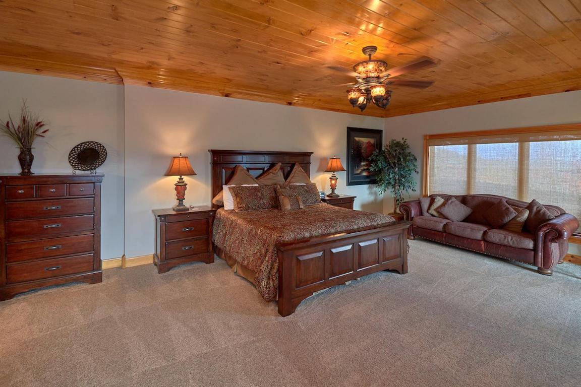 סביירוויל Journey'S End, 5 Bedrooms, Sleeps 12, Private Outdoor Pool, Theater, Sauna מראה חיצוני תמונה