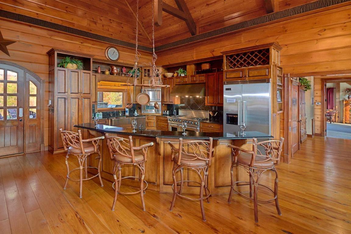 סביירוויל Journey'S End, 5 Bedrooms, Sleeps 12, Private Outdoor Pool, Theater, Sauna מראה חיצוני תמונה
