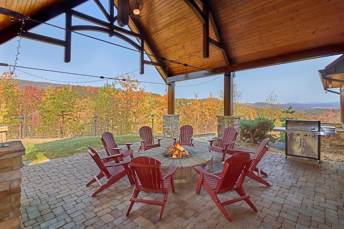 סביירוויל Journey'S End, 5 Bedrooms, Sleeps 12, Private Outdoor Pool, Theater, Sauna מראה חיצוני תמונה